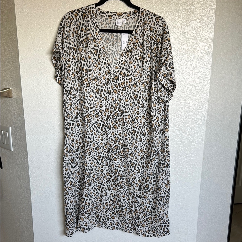 Gap NWT leopard Print V-Neck Dress